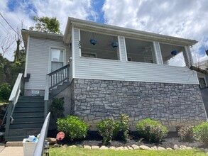 Building Photo - 504 Glover St