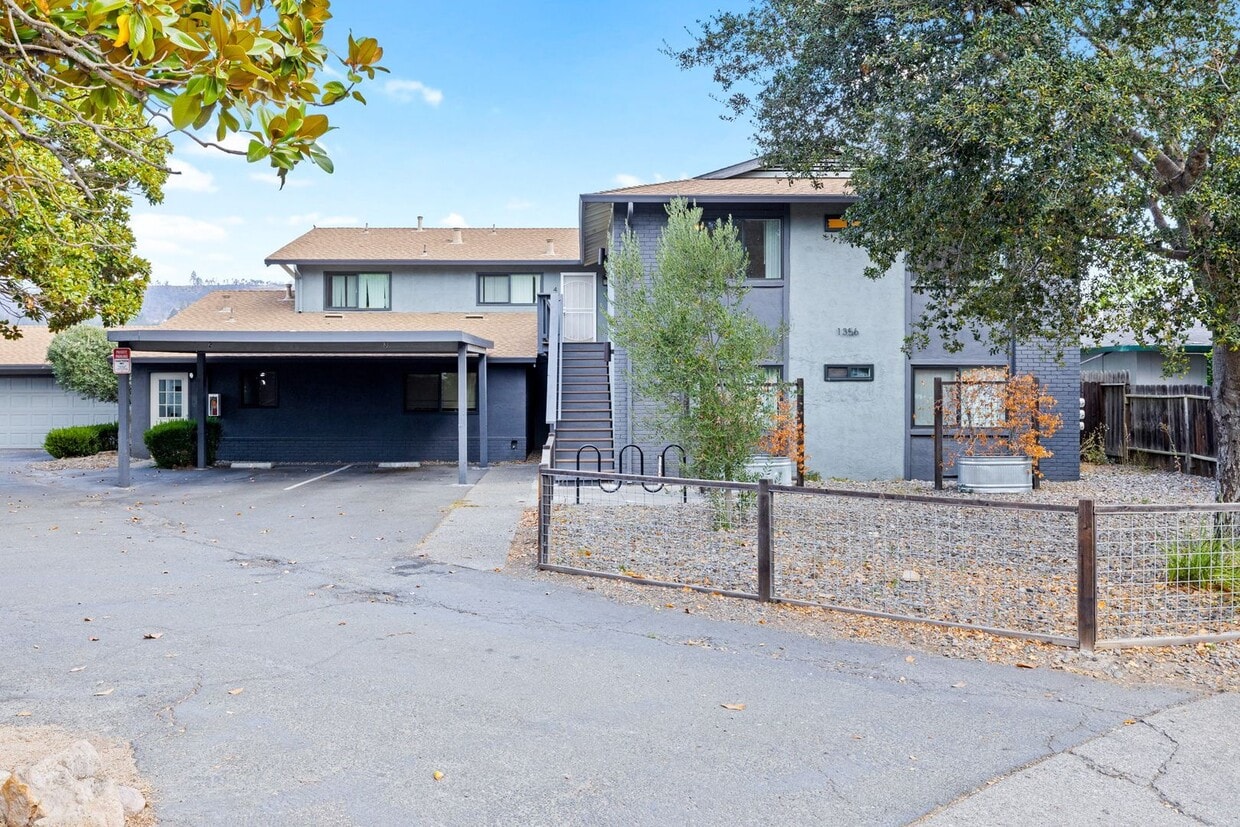 Primary Photo - 1356 Monte Vista Ave