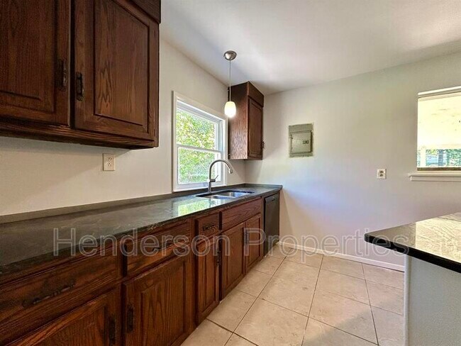 Foto del edificio - 908 Bilmark Ave