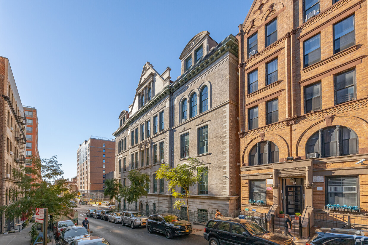 Building Photo - 327 Saint Nicholas Ave