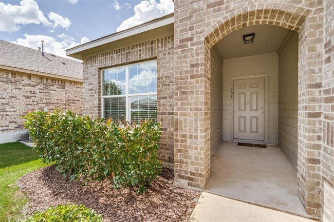 Foto del edificio - 505 Brashear Ln