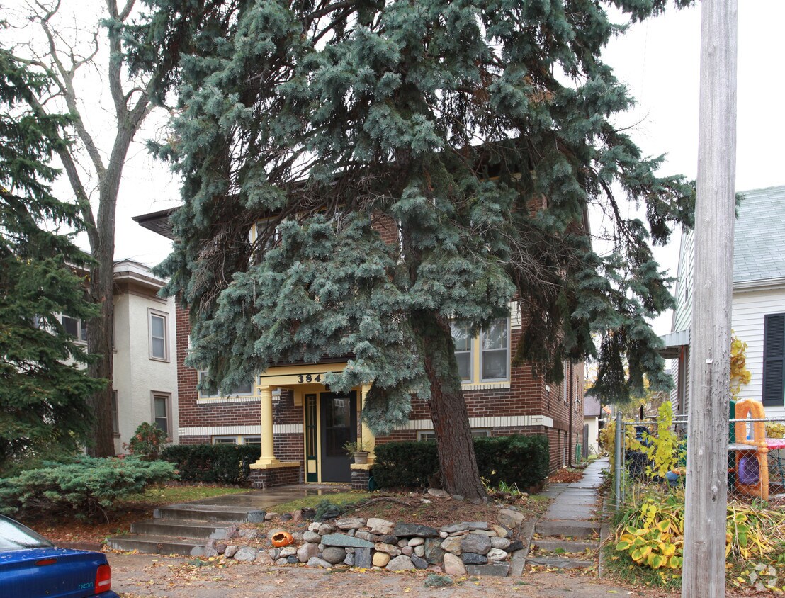Building Photo - 3840 Grand Ave S
