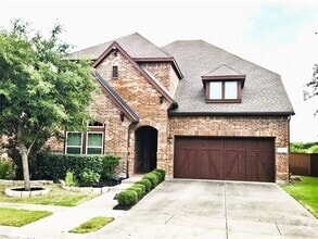 Building Photo - 941 Saratoga Way