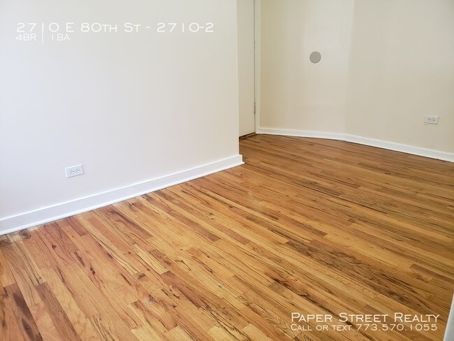 Foto del edificio - 2710 E 80th St