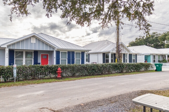 Cozy bungalow style homes in Bay St. Louis, MS are great for a new lifestyle.