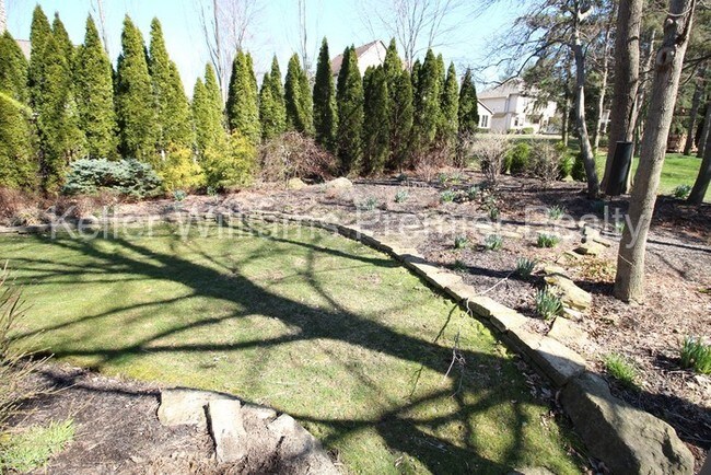 Building Photo - 8537 Stonechat Loop