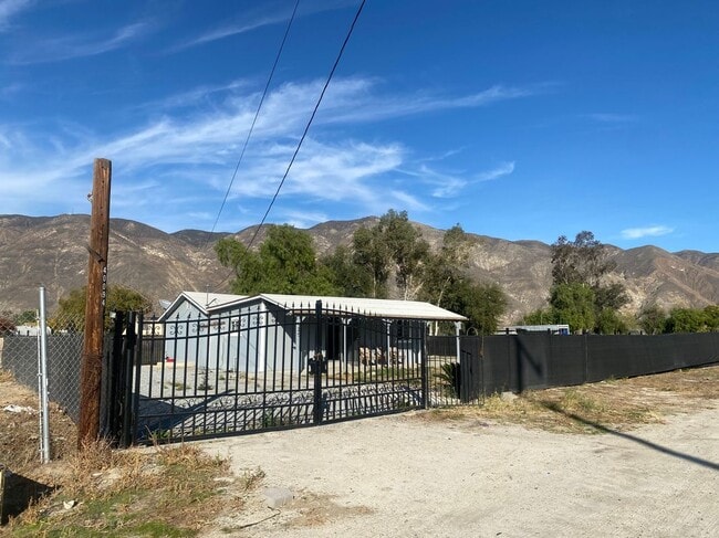 Foto del edificio - 40094 Sunset Ln