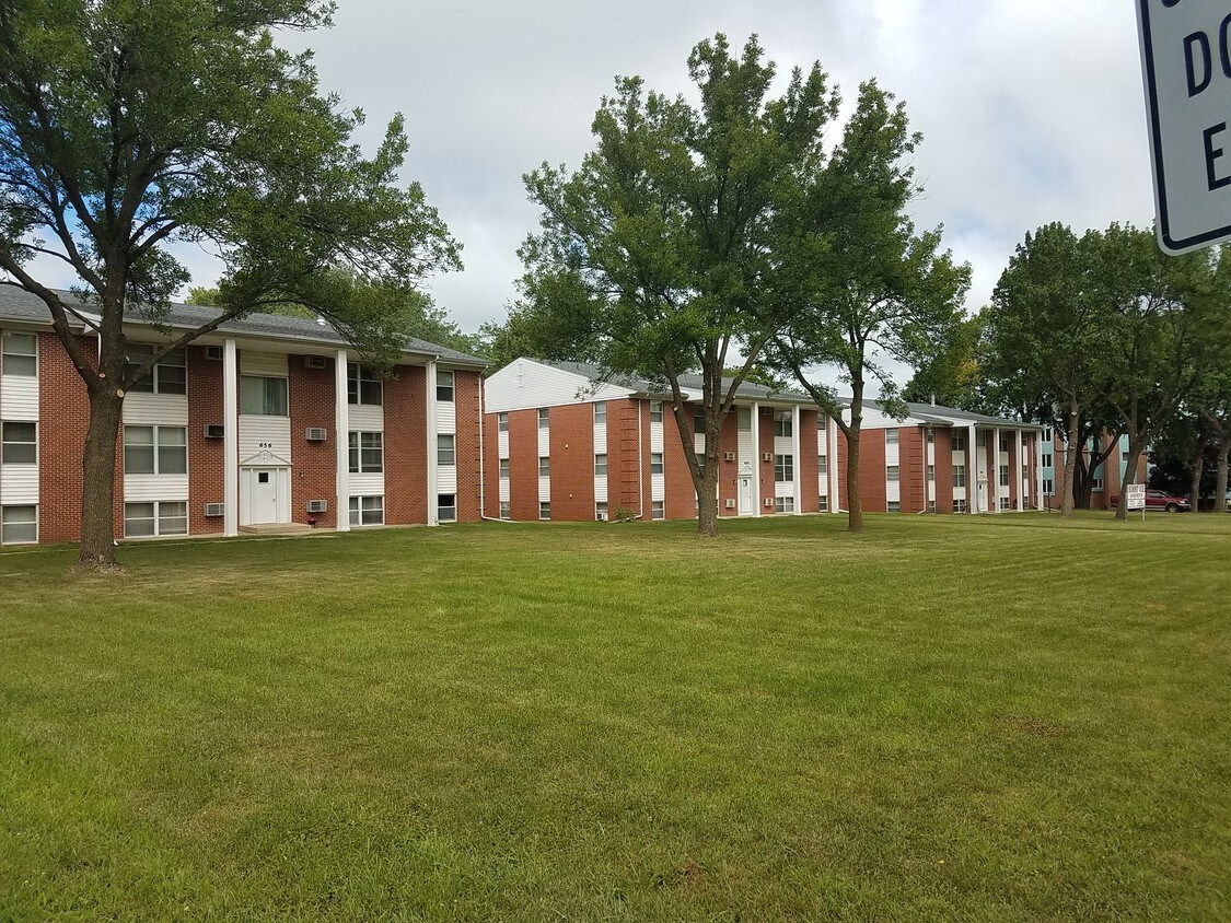 650 Summit Dr Unit 1, Fairmont, MN 56031 650 Summit Dr Fairmont, MN