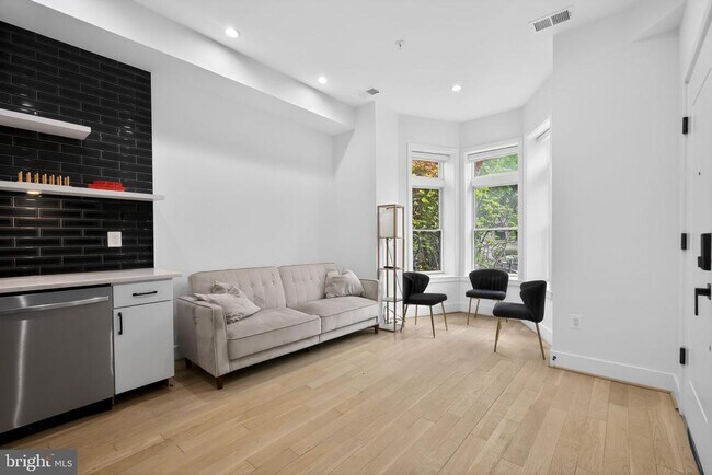 Foto del edificio - 1808 S St NW