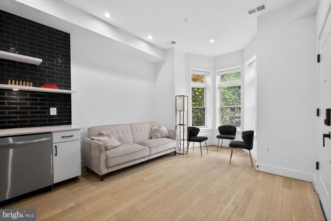 Building Photo - 1808 S St NW