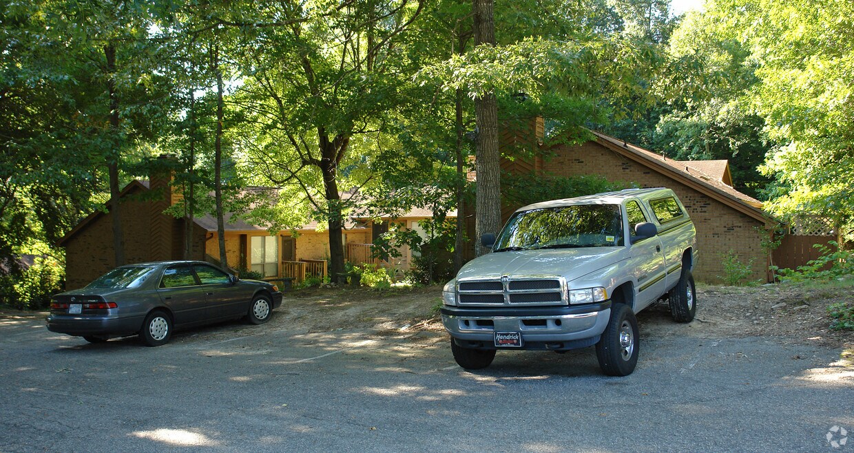 Foto del edificio - 2821 Seclusion Ct