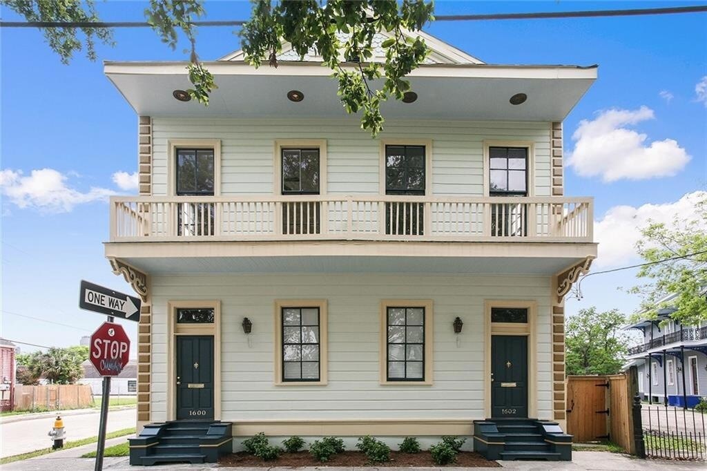 Primary Photo - 1600 Governor Nicholls St