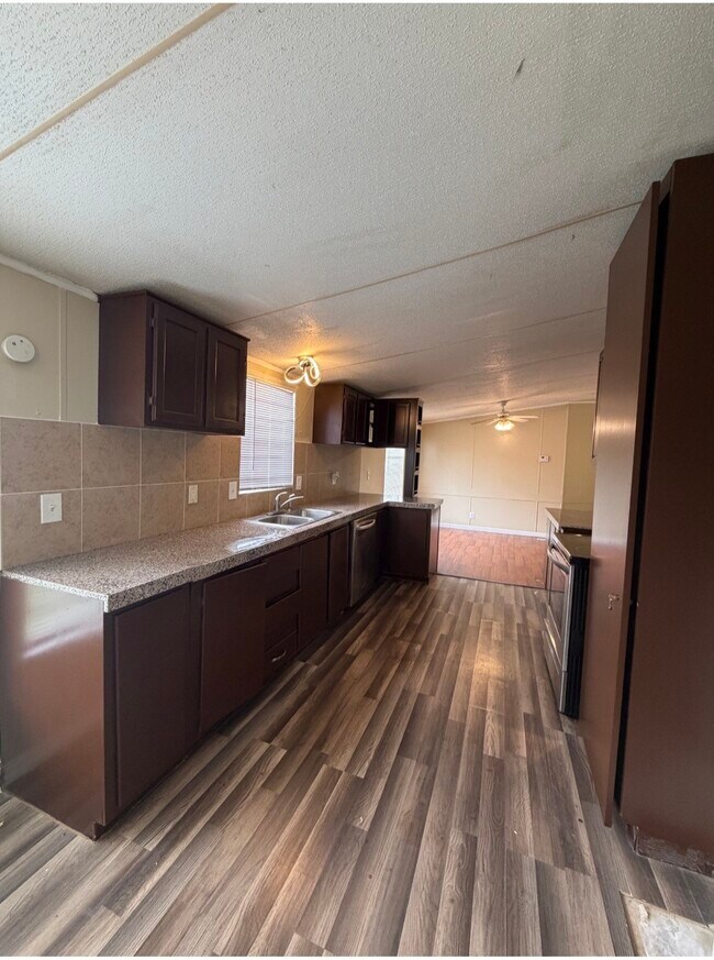 Foto del edificio - 11703 Greenmesa Dr