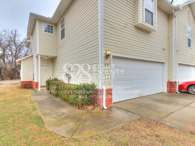 Foto del edificio - 2926 Oak Tree Ave