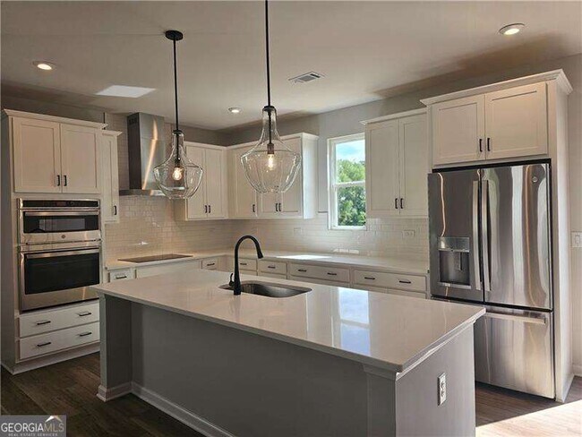 Building Photo - 3250 Willow Glade