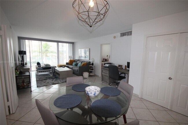 Building Photo - 5151 Collins Ave