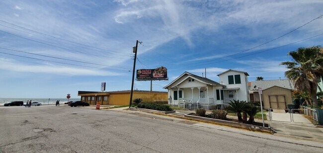 Building Photo - 2411 30th St