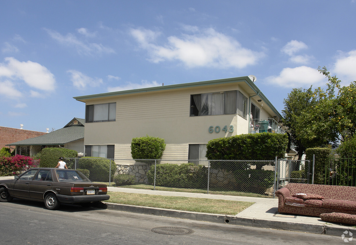 Foto principal - 6043 Barton Ave