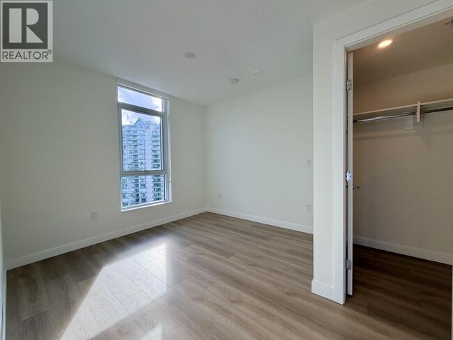 Building Photo - 6075 Wilson Ave