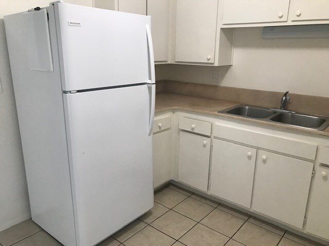 Kitchen - 1201 N Vulcan Ave