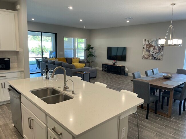 Foto del edificio - 4674 CRESTPOINT Wy