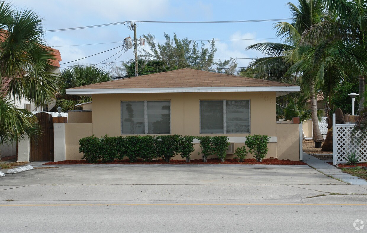 Building Photo - 161 NE 5th Ave