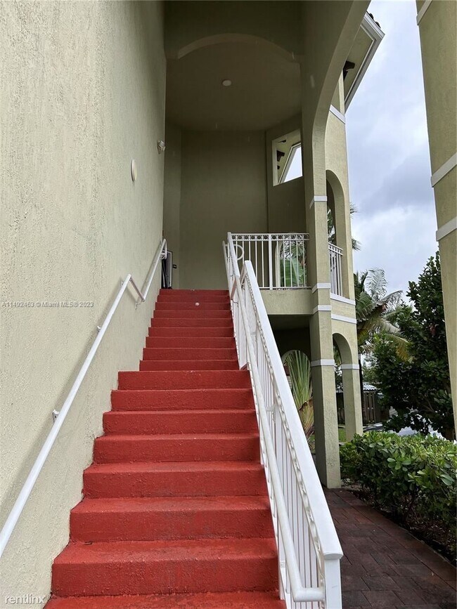 Foto del edificio - 3 br, 2.5 bath House - 230 NW 109th Ave