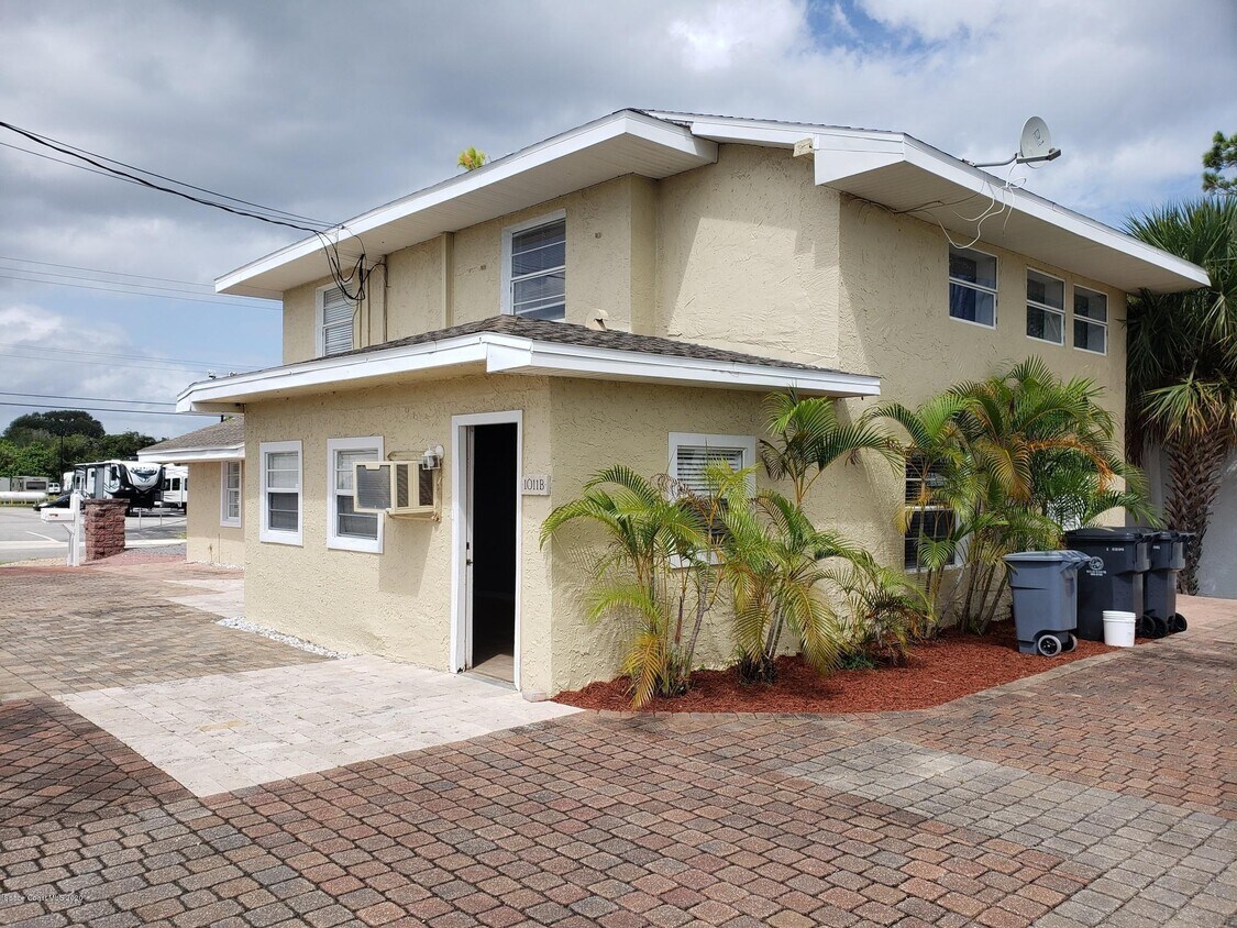 Foto principal - 1011 S Hopkins Ave