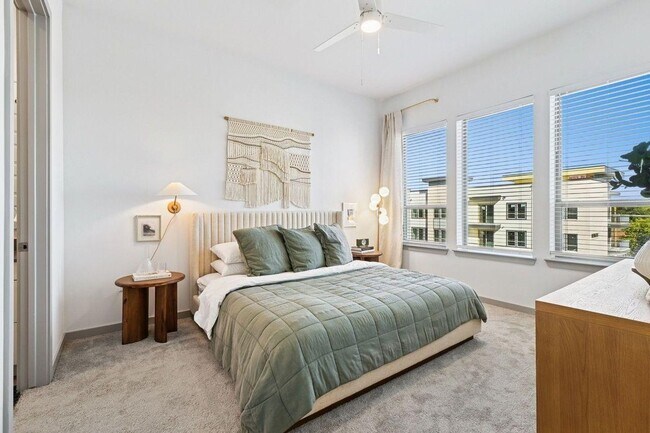 Foto del edificio - 251 Carl Stern Dr
