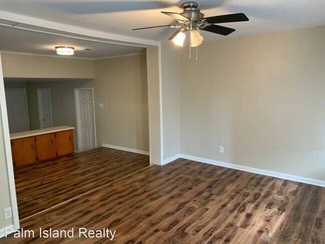 Building Photo - 4 br, 1 bath House - 206 Henry St