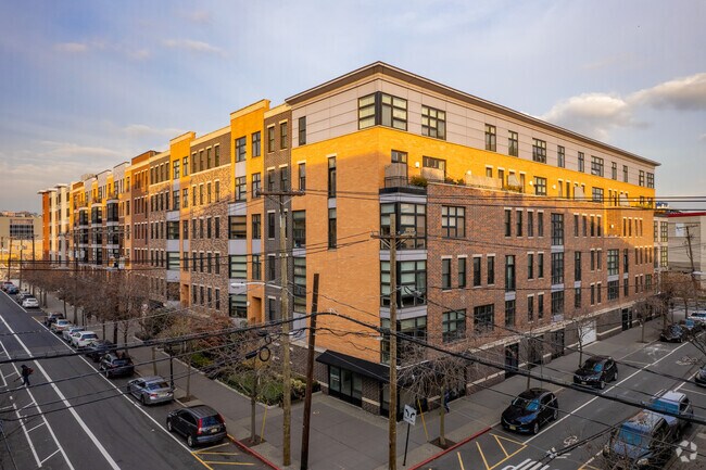 Foto del edificio - 1118 Adams St