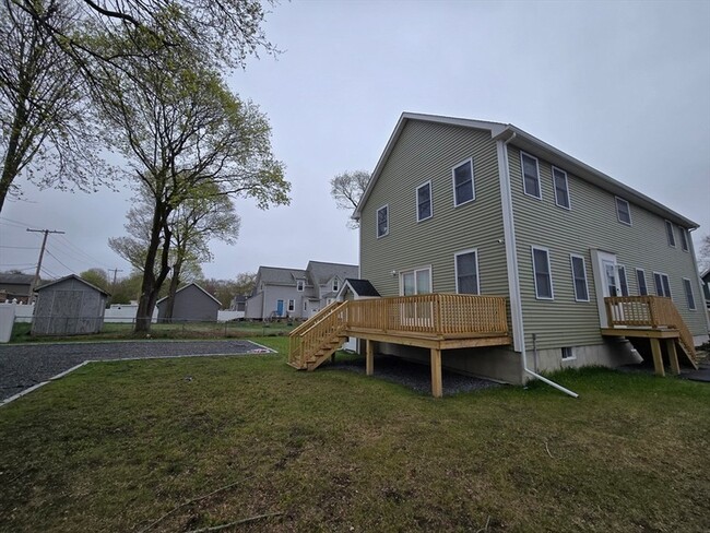 Building Photo - 37 Rose Glen St