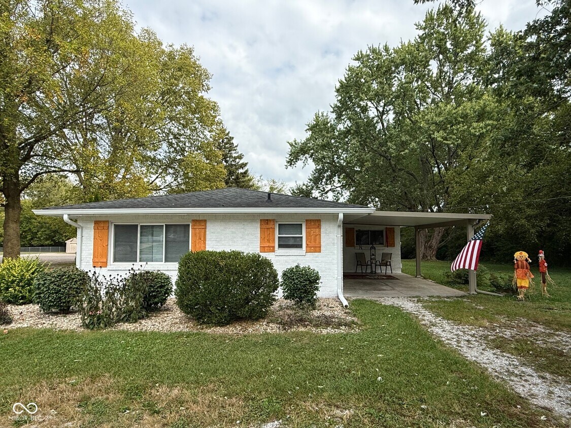 Primary Photo - 617 N Co Rd 1050 E