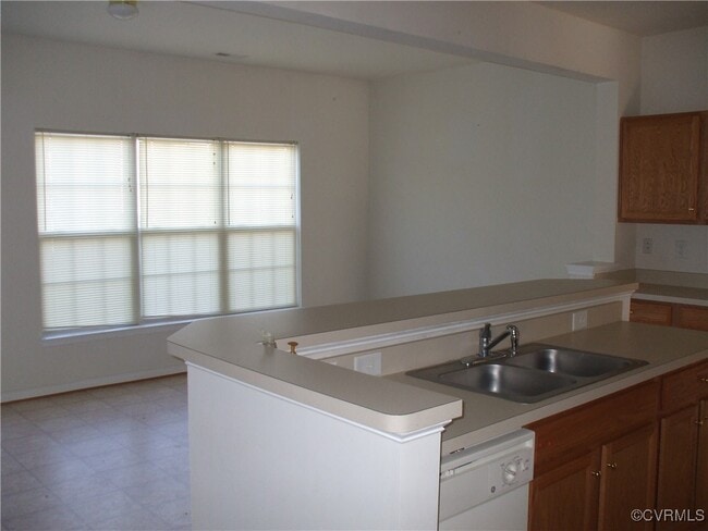 Building Photo - 1408 New Haven Ct