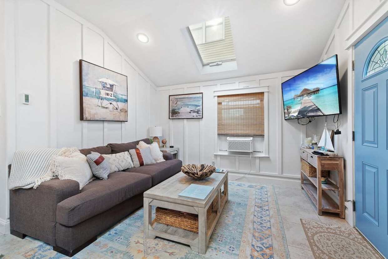 Foto principal - 9707 Monmouth Ave