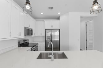 Building Photo - 4160 E Brisa Dr