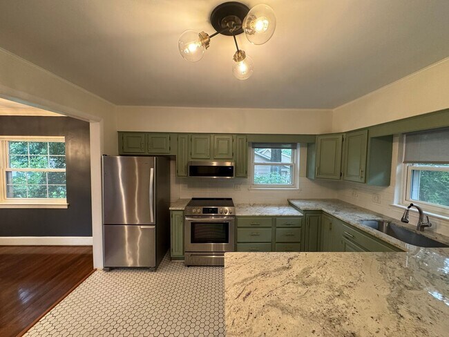 Foto del edificio - 1401 Montford Dr
