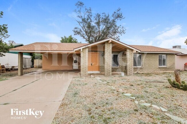 Building Photo - 3846 W Dalphin Rd
