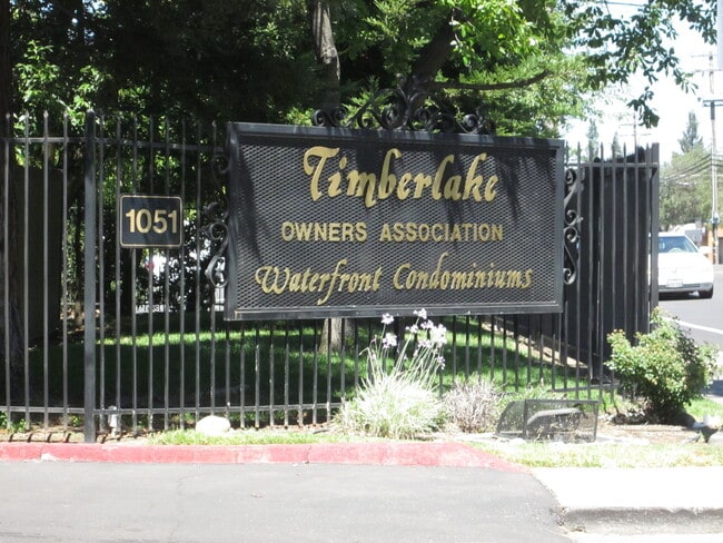 Cute and Cozy 1 Bedroom Condo in Gated Tim... - Cute and Cozy 1 Bedroom Condo in Gated Tim...