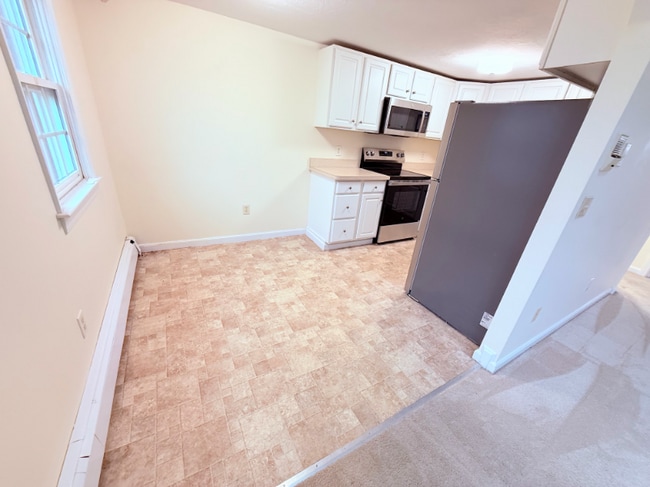 Building Photo - 78 Center St