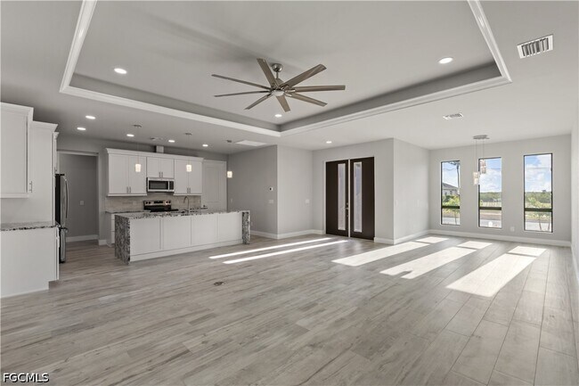 Building Photo - 3311 Surfside Blvd