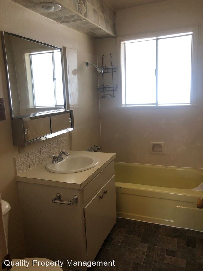 Foto del edificio - 1 br, 1 bath House - 1046 W McAndrews Rd #2