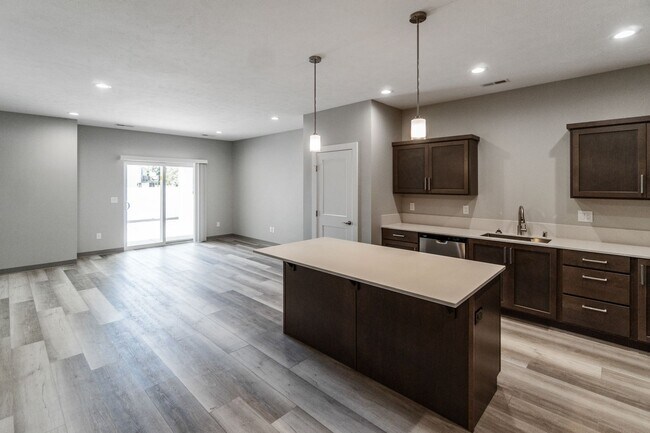 Foto del edificio - 1717 N Manifold Ln