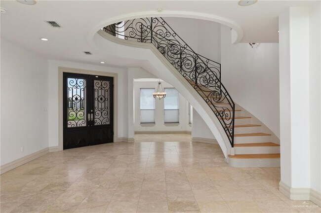 Building Photo - 1615 Palazzo Dr