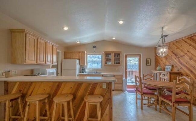 Building Photo - 104 Blaynes Ct