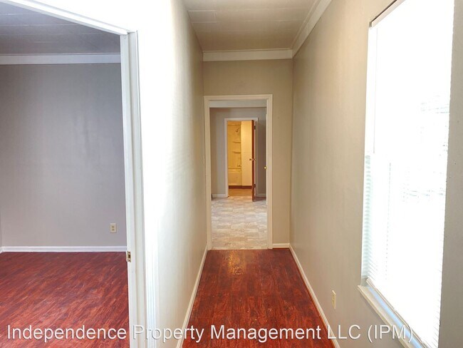 Building Photo - 2 br, 1 bath House - 527 Dakota St.