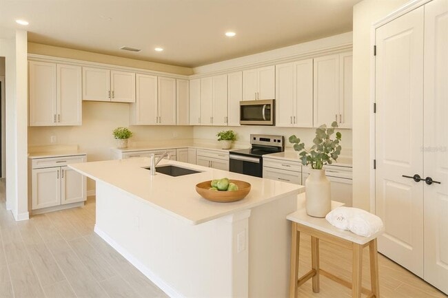 Foto del edificio - 6735 Willow View Ave