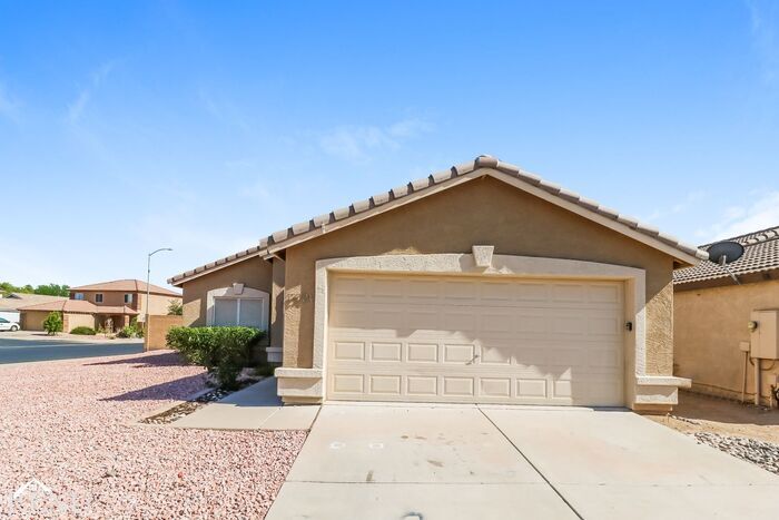 Foto principal - 12701 W Aster Dr