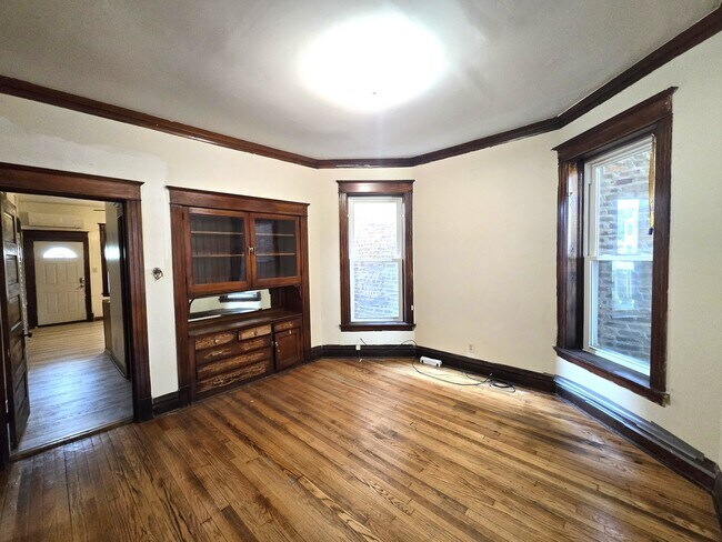 Foto del edificio - 6339 S Eberhart Ave