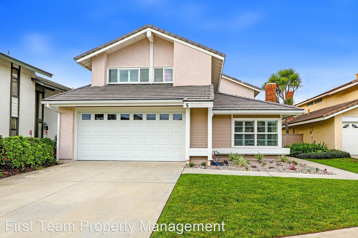 Primary Photo - 4 br, 2.5 bath House - 5 Sandpiper
